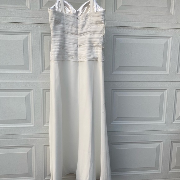 12 pearl white Wedding Dress with Beads - Picture 8 of 14